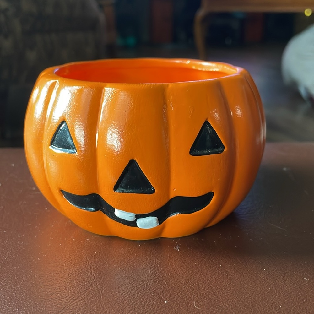 VTG Orange Ceramic Jack o Lantern Planter